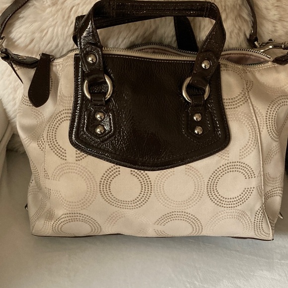 Coach Tan and Brown Shoulder Bag - Picture 5 of 10